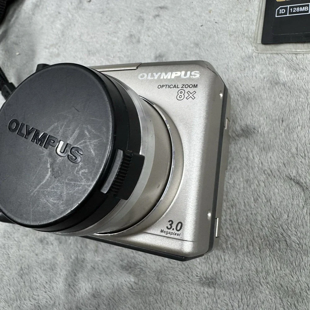 Olympus C-720 Camedia Ultra Zoom Digital Camera 3MP 8x Optical Compact‎ Tested
